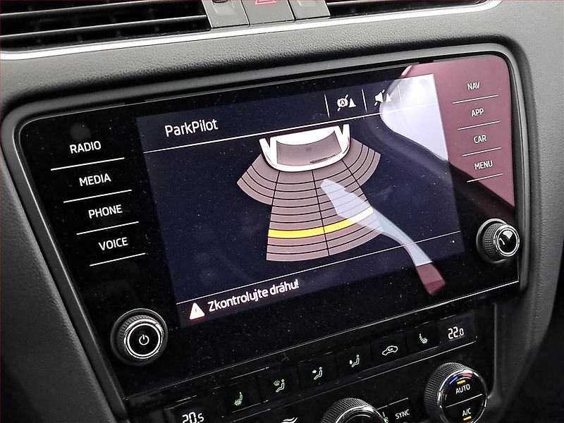 Škoda Octavia (2017) RS 230 2.0 TSI, Automat, Navi - fotka 16 z 19