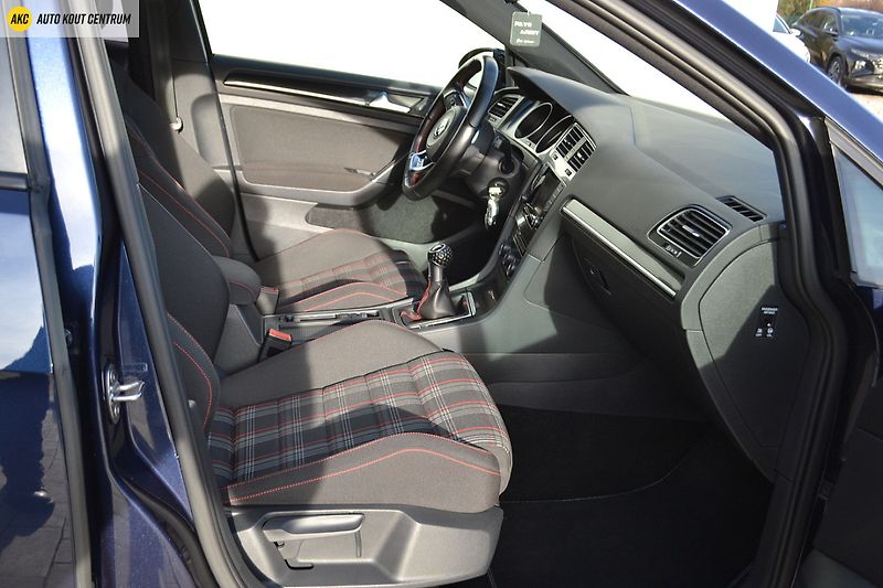 Volkswagen Golf VII    2.0TSI -162KW   GTI - fotka 12 z 39