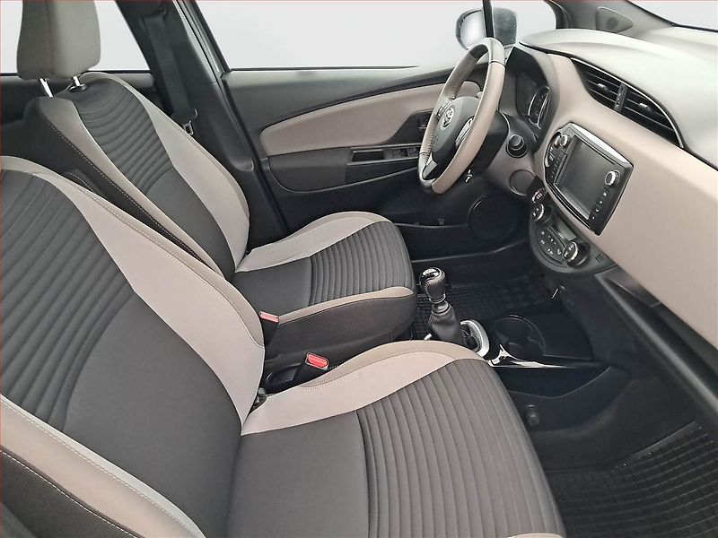 Toyota Yaris (2016) 1.33 Dual VVT-i, ČR,1.maj - fotka 9 z 19