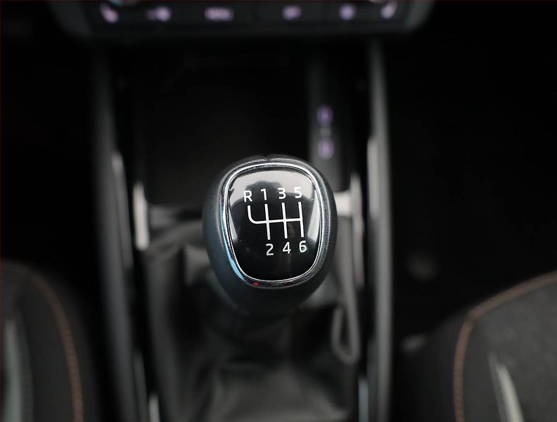 Škoda Scala (2024) Style 1.0 TSI, Serv.kniha - fotka 15 z 20