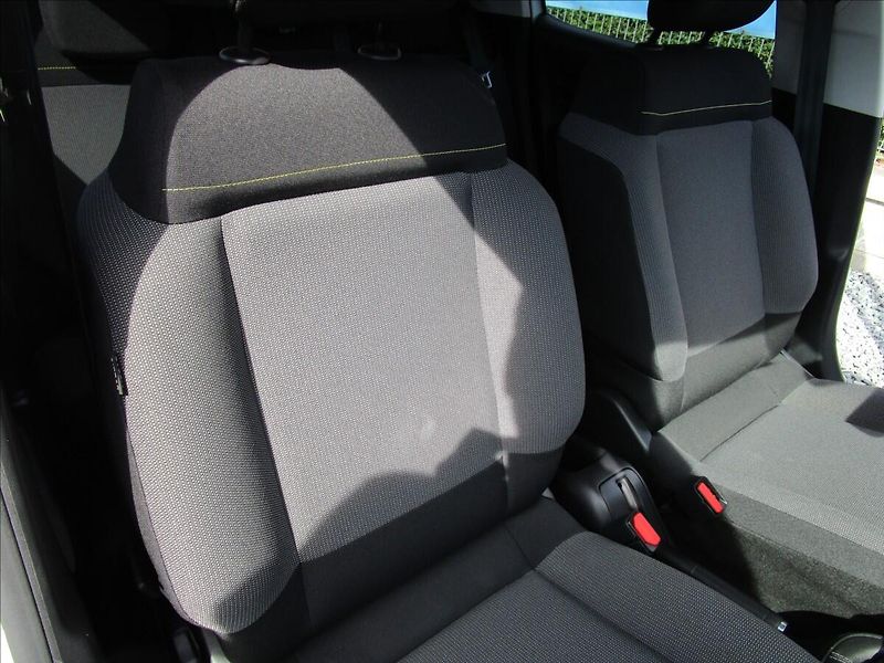Citroën C3 1.2 PureTech 83 S&S Feel, 1. m - fotka 17 z 36