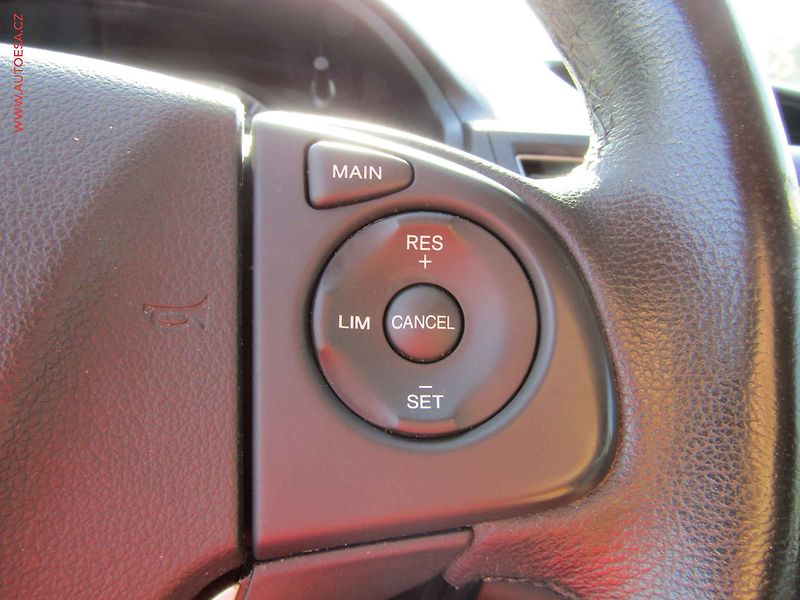 Honda CR-V (2014) 1.6 i-DTEC, AC, TZ, kamera - fotka 15 z 22