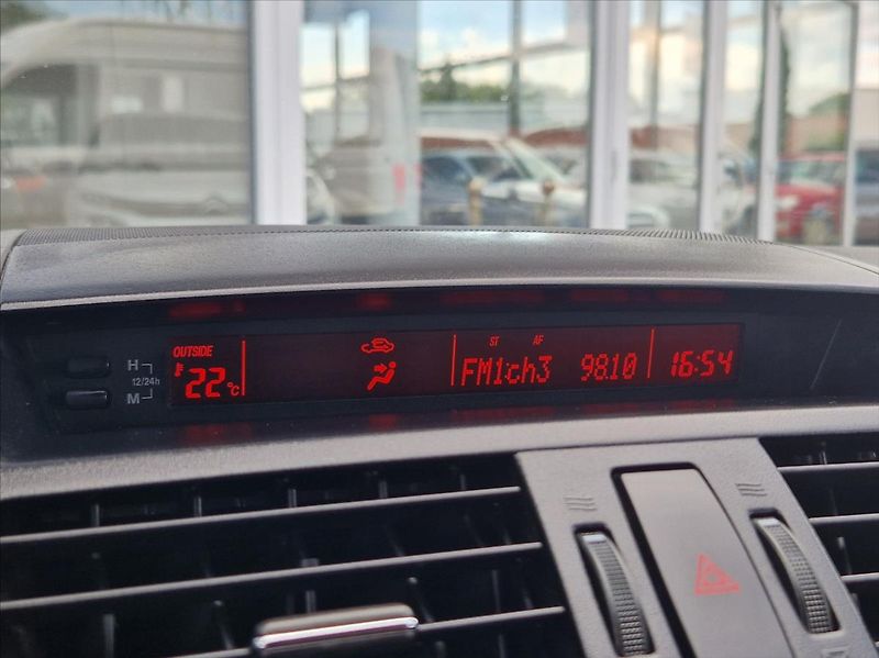 Mazda 6 2,0 i NOSIČ KŮŽE AUTOAC VÝHŘEV - fotka 32 z 34
