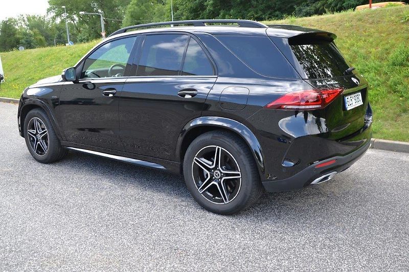 Mercedes-Benz GLE 350.de Plug-in Hybrid AMG 4Mat - fotka 7 z 46