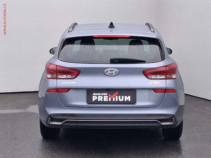 Hyundai i30 (2024) 1.5 DPI, ČR, LED, navi - fotka 5 z 20