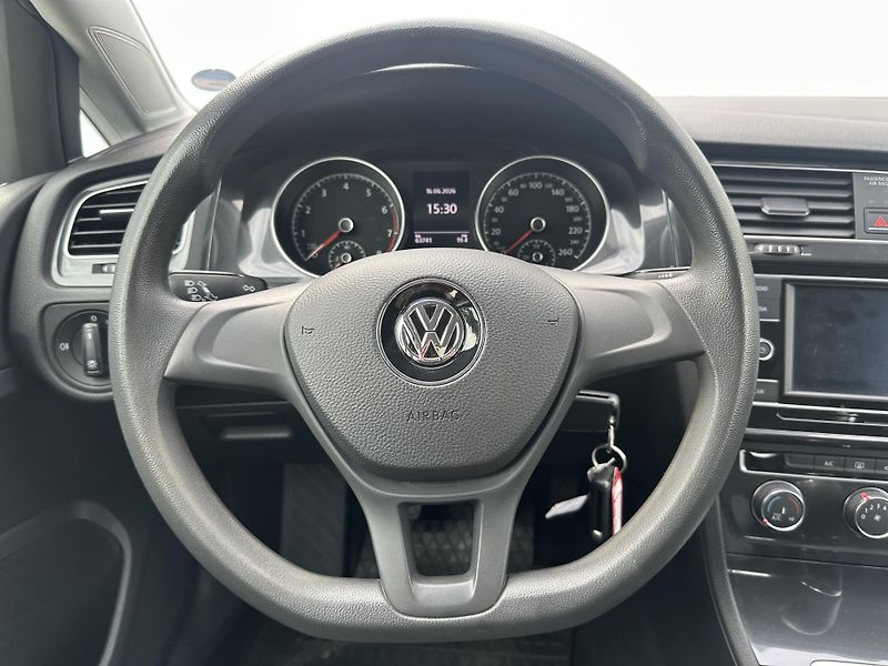 Volkswagen Golf (2018) 1.0TSI ser.knížka nová TK - fotka 21 z 27