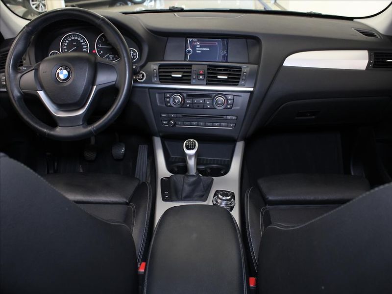 BMW X3 2,0 d xDrive MT Tažné 2.maj.ČR - fotka 8 z 21
