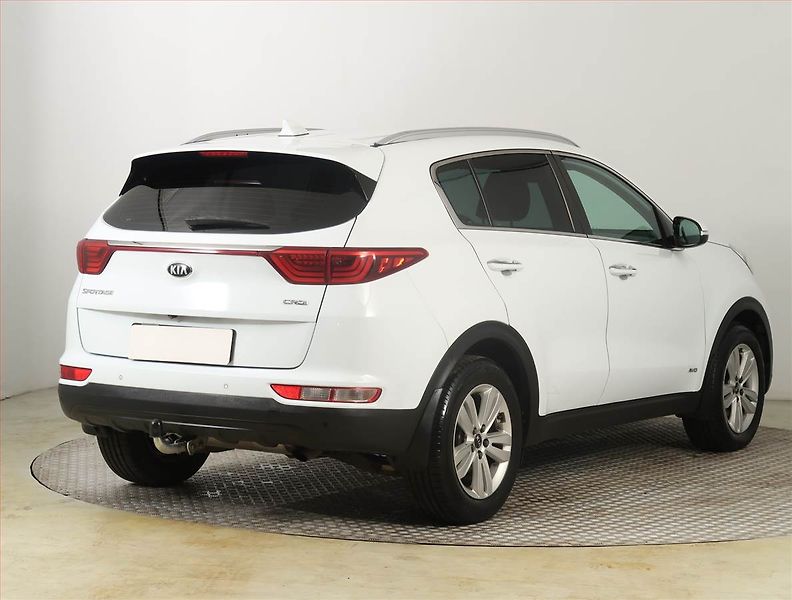 Kia Sportage (2016) 2.0 CRDi, 4X4, Automat - fotka 5 z 23