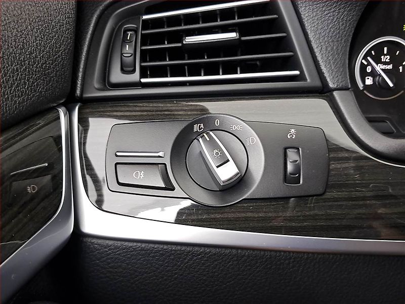 BMW Řada 5 (2015) 520d, Automat, Tempomat - fotka 23 z 24