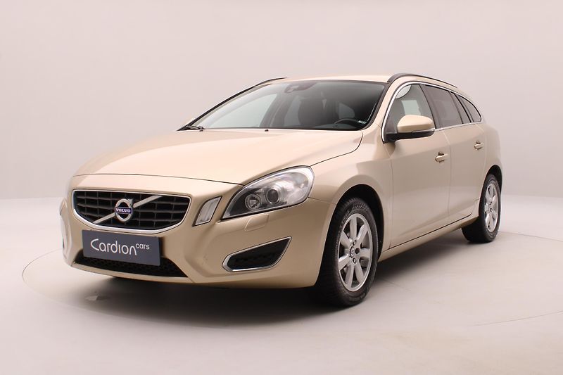 Volvo V60 D5 MOMENTUM REZERVACE - fotografie inzerátu