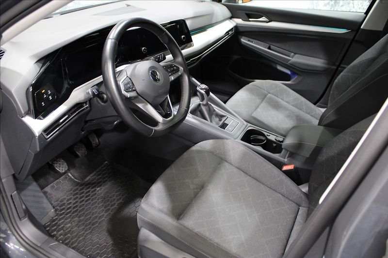 Volkswagen Golf 1,0 TSI Life CZ původ - fotka 9 z 33