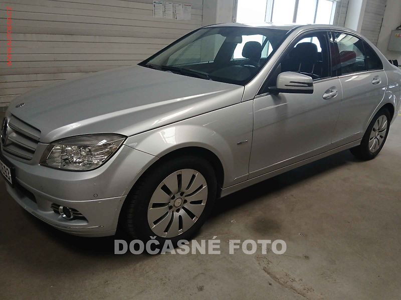Mercedes-Benz Třídy C (2009) 1.6i, Klima - fotka 1 z 3