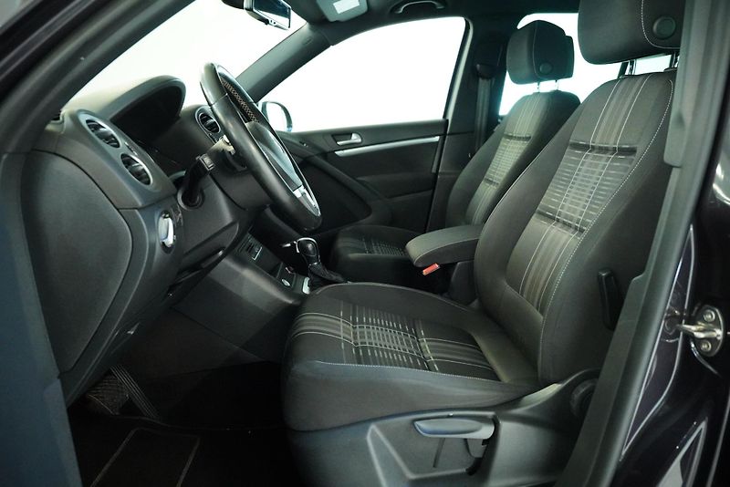 Volkswagen Tiguan - fotka 12 z 27