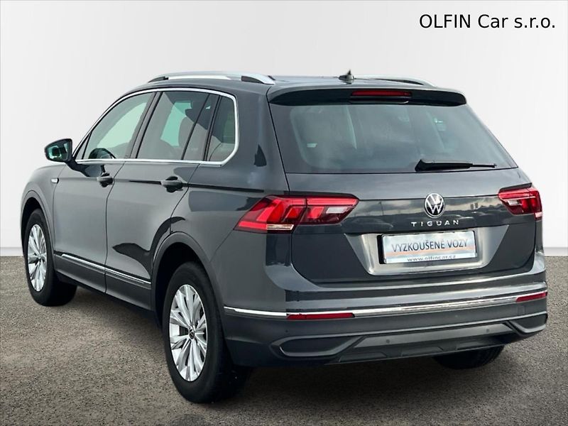 Volkswagen Tiguan 2,0 TDi 110kW 7DSG LIFE - fotka 9 z 27