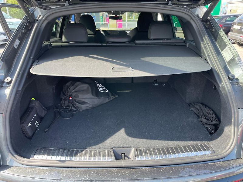 Audi Q5 E-HYDBID QUATTRO - fotka 14 z 29