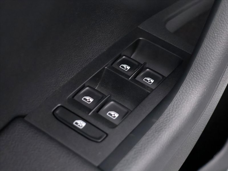 Škoda Octavia 2,0 TDI 135kW 4x4 DSG - fotka 14 z 28