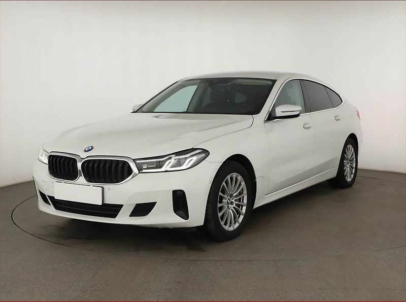 BMW Řada 6 (2022) 640i xDrive GT - fotka 2 z 20