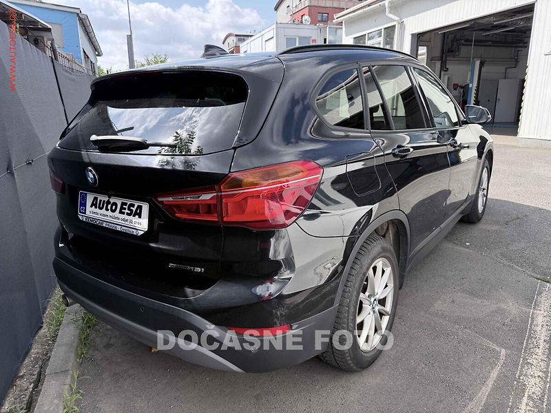 BMW X1 (2019) 1.5i, ČR, AT, navi, LED - fotka 2 z 3