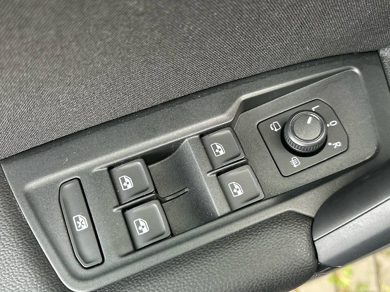 Volkswagen Tiguan (2020) 1.5 TSI 7DSG Life - fotka 27 z 33