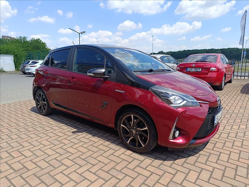 Toyota Yaris 1,5 WT-i AT 54KW HYBRID - fotka 5 z 21