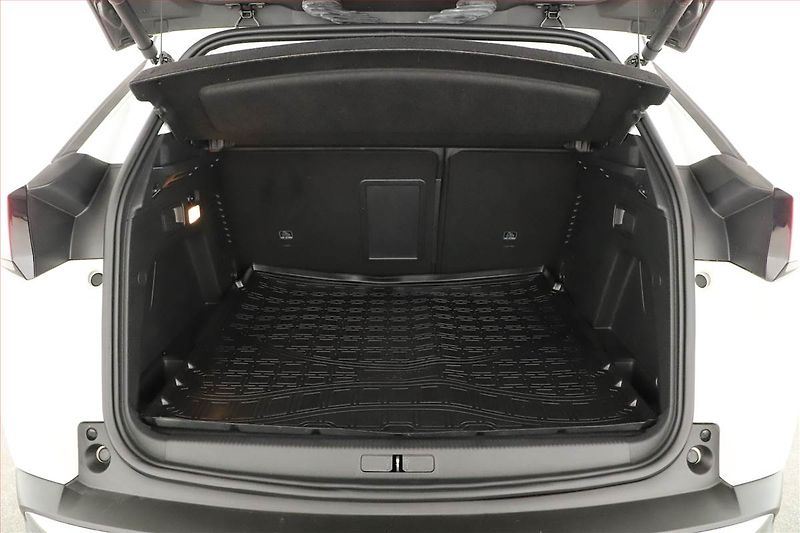 Peugeot 3008 (2020) 1.2 PureTech, ČR,1.maj - fotka 11 z 21