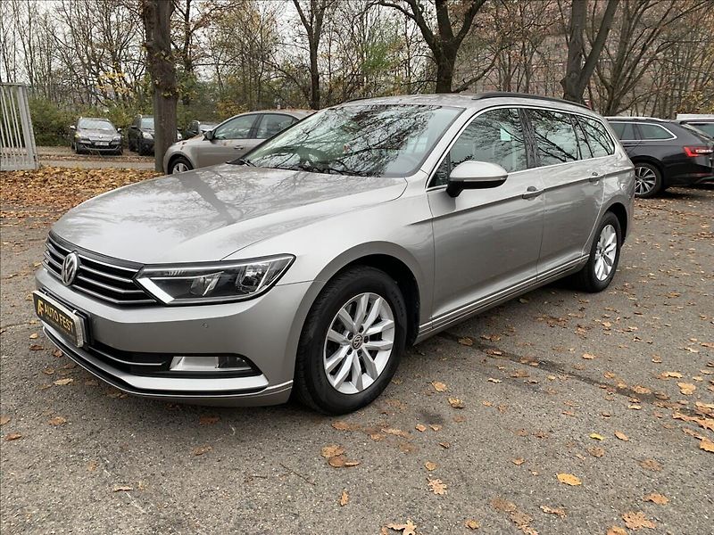 Volkswagen Passat 2,0 TDI,ČR - fotka 1 z 17