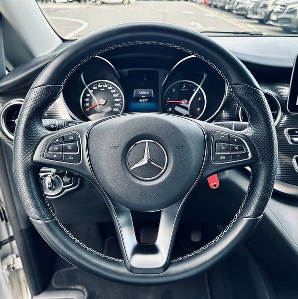 Mercedes-Benz Třídy V 300d AVG L 4M - fotka 23 z 30