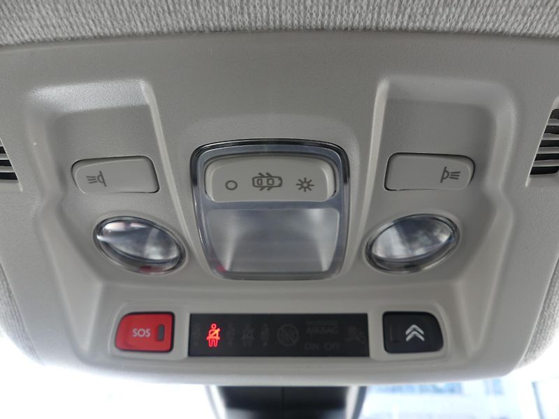 Citroën C3 (2024) 1,2 PureTech 110 MAN6 SHINE+ - fotka 18 z 23