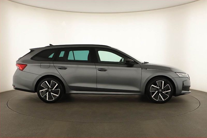 Škoda Octavia (2025) 1.5 TSI, SPORTLINE, KEYLESS - fotka 6 z 15