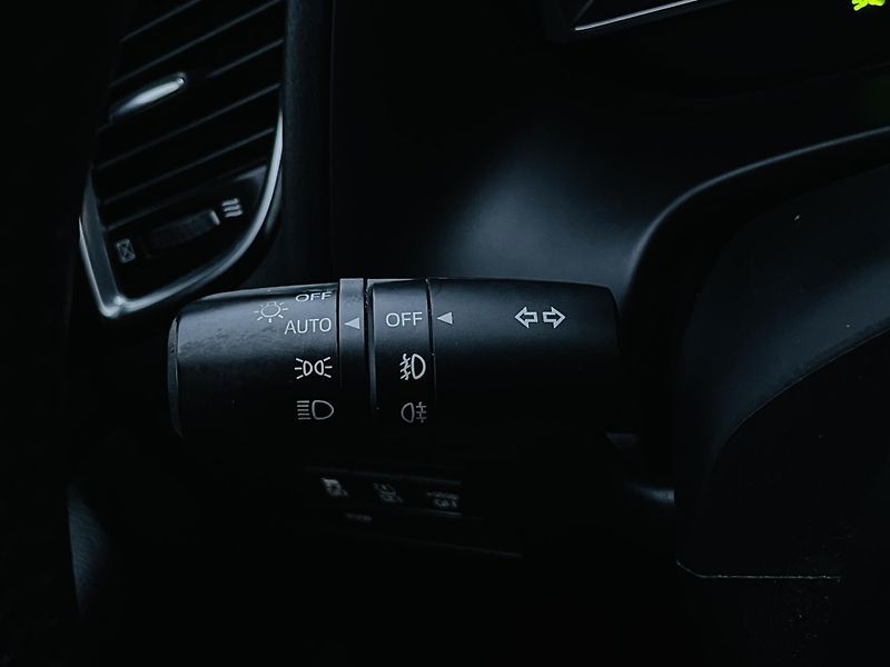 Mazda 3 2.0i MANUÁL SENZORY HEADUP LED - fotka 40 z 43