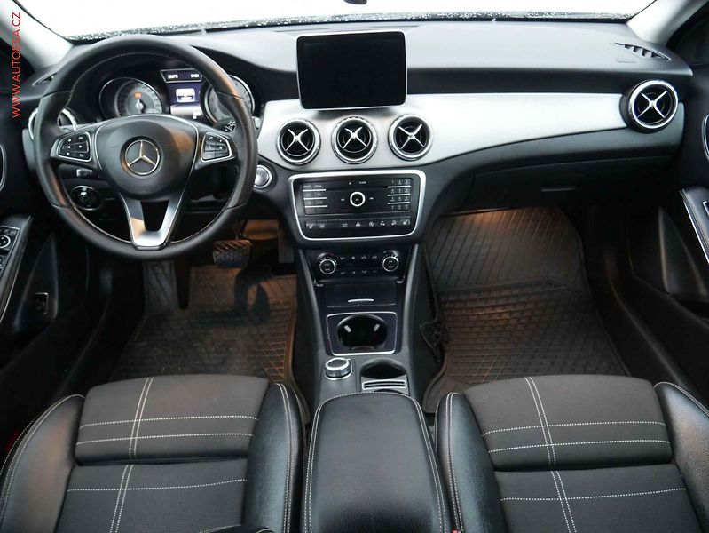 Mercedes-Benz GLA (2016) 250 4Matic 4Mat, ČR, AT - fotka 8 z 16