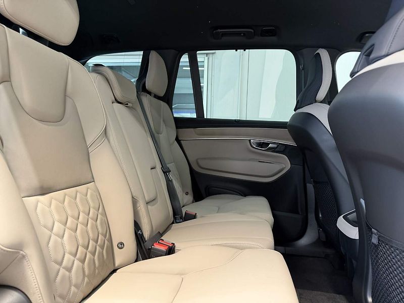 Volvo XC90 (2026) B5 2.0L 250+14k AT8 AWD PLUS D - fotka 17 z 22