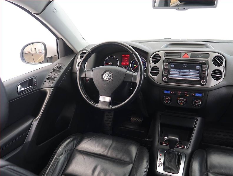 Volkswagen Tiguan (2009) 2.0 TDI, 4X4, Automat, Navi - fotka 7 z 22