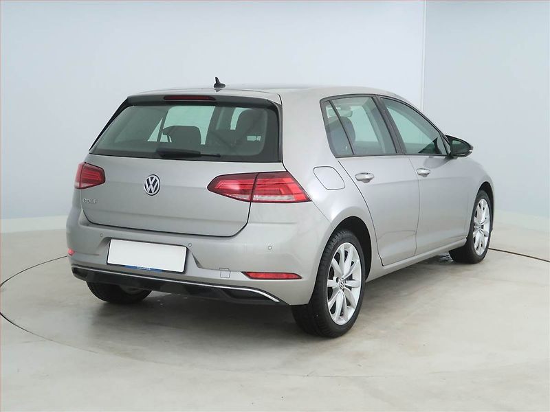 Volkswagen Golf (2019) Highline 1.0 TSI, Tempomat - fotka 5 z 18