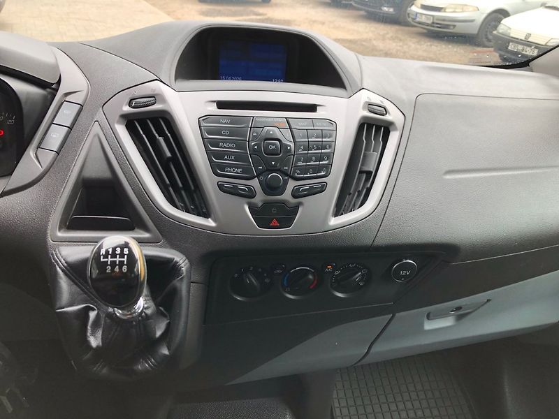 Ford Transit Custom (2014) 2.2 TDCi - fotka 17 z 26