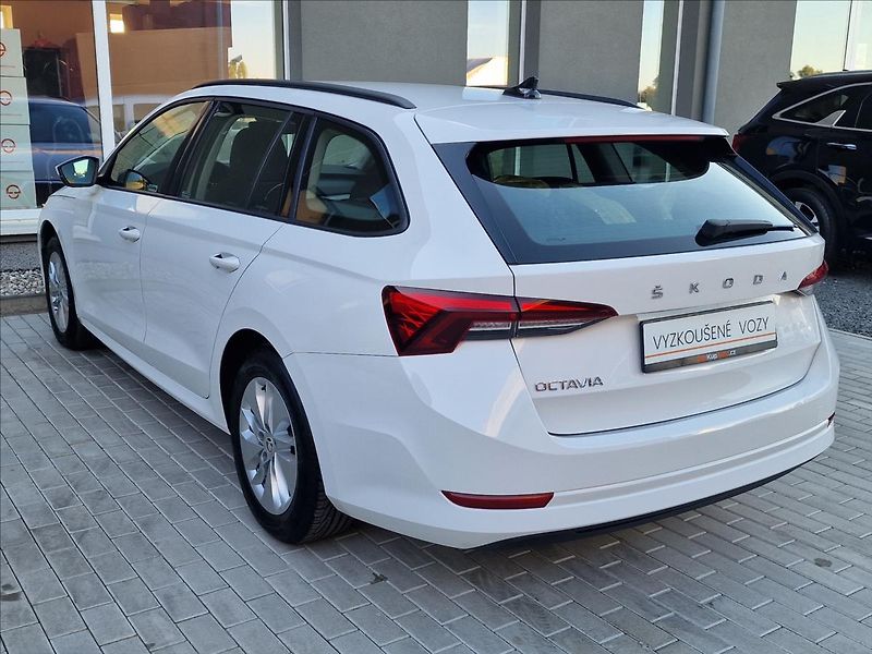 Škoda Octavia 2.0TDI Ambition, ČR,1.Majitel - fotka 8 z 50
