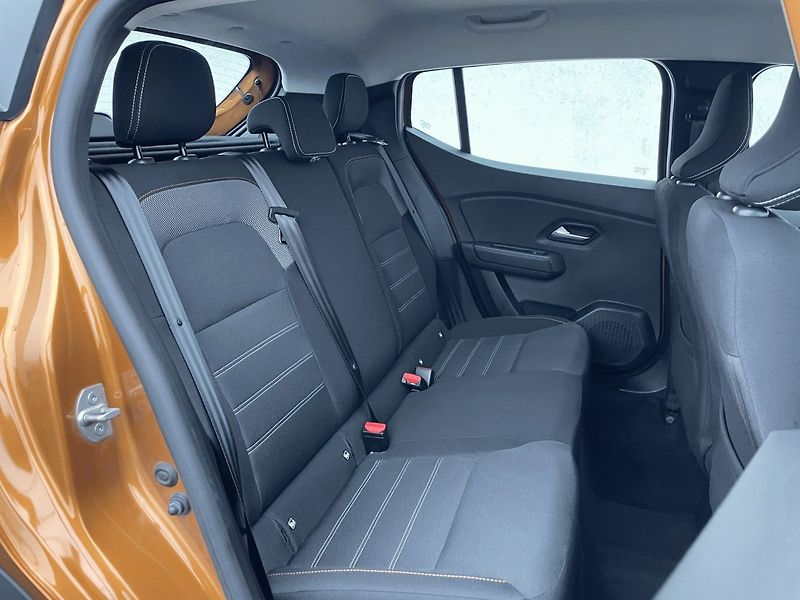 Dacia Sandero (2022) STEPWAY Comfort 1,0TCe 90k CVT - fotka 10 z 26