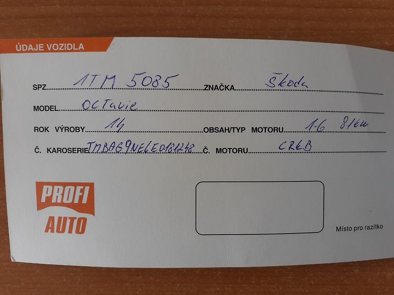 Škoda Octavia (2014) 1.6 TDi 81kW - fotka 31 z 34
