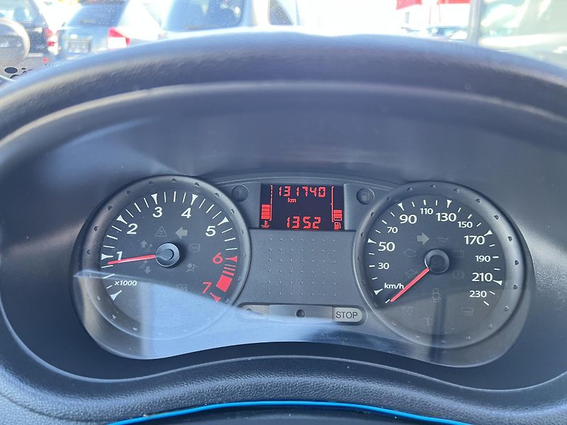 Renault Clio 1.2i 16v KLIMA KOUPENO V ČR - fotka 15 z 34