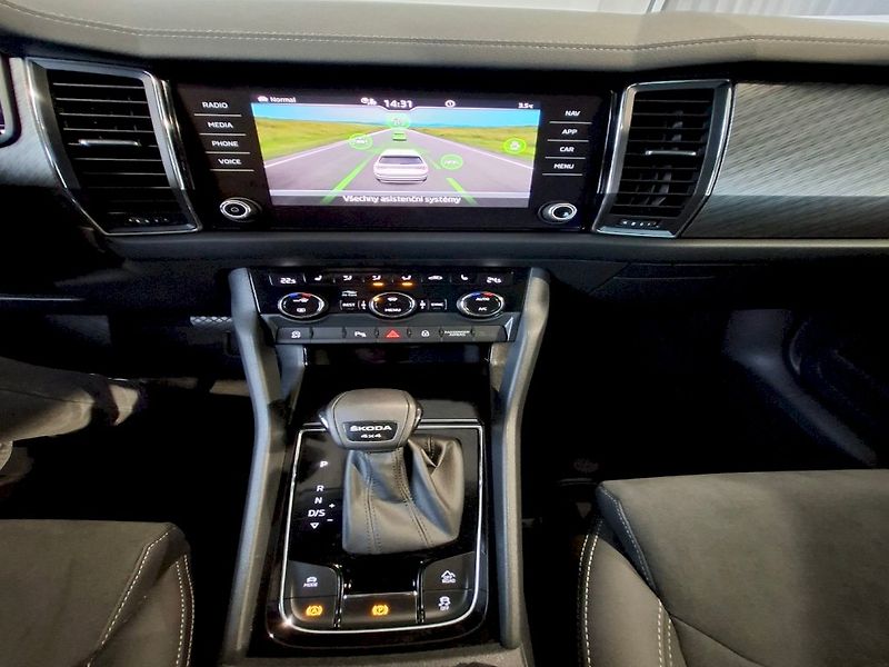 Škoda Kodiaq (2023) STYLE PLUS 4X4 TD 110/2.0 A7A - fotka 20 z 23