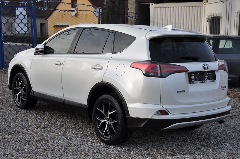 Toyota RAV4 2.0VVTi 112kW 4x4 Automat - fotka 4 z 22