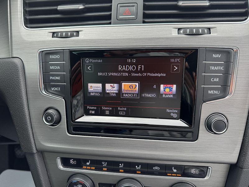 Volkswagen Golf Variant (2014) 7-1.6TDi,KOMPLET SERVIS - fotka 23 z 43