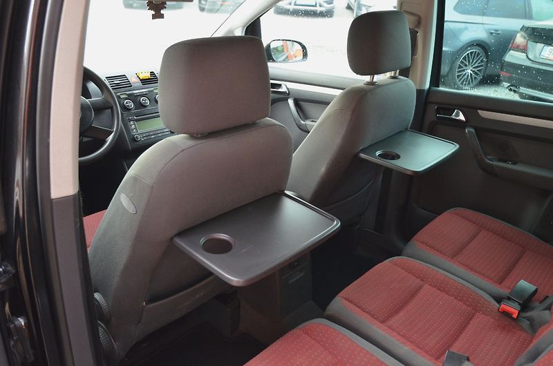 Volkswagen Touran (2005) 2.0 TDi 103kW / 2x sada kol - fotka 15 z 26
