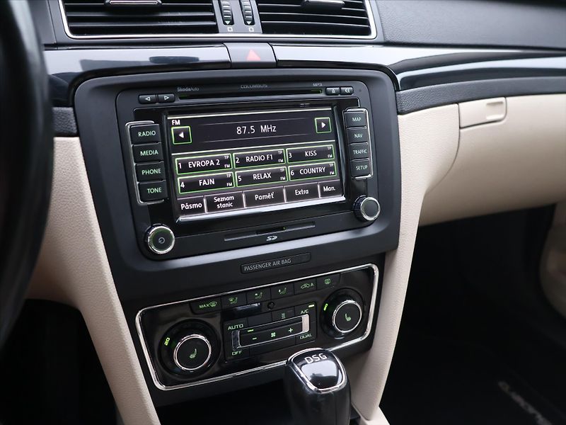 Škoda Superb 2.0 TDI 125kW Elegance CZ - fotka 16 z 26