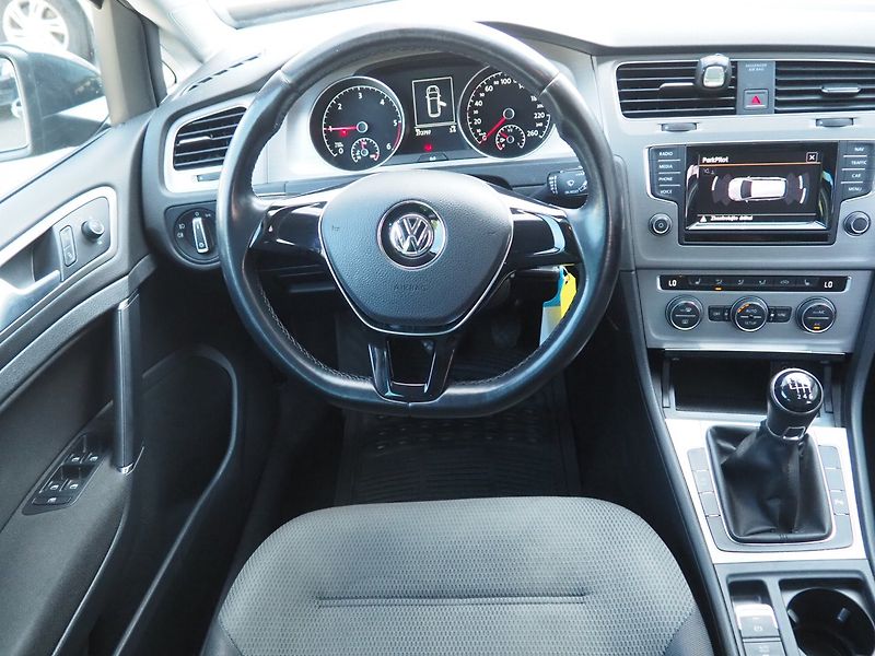 Volkswagen Golf Variant (2014) 2.0 TDI, 110 kW, Navi - fotka 20 z 43