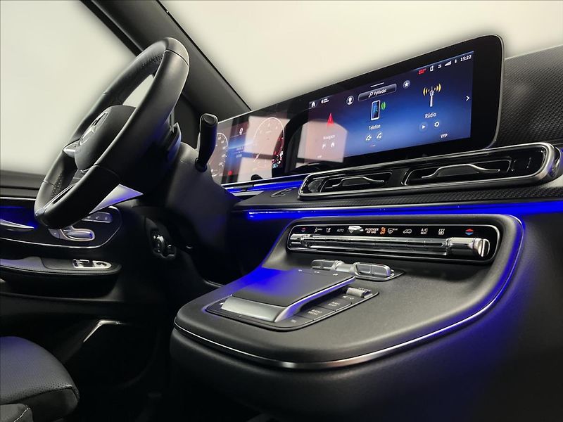 Mercedes-Benz Třídy V 300D XL 4MATIC AVANTGARDE AMG - fotka 16 z 27