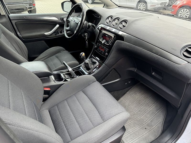 Ford S-MAX (2010) 2.0TDCi Digi Klima Tempomat - fotka 14 z 47