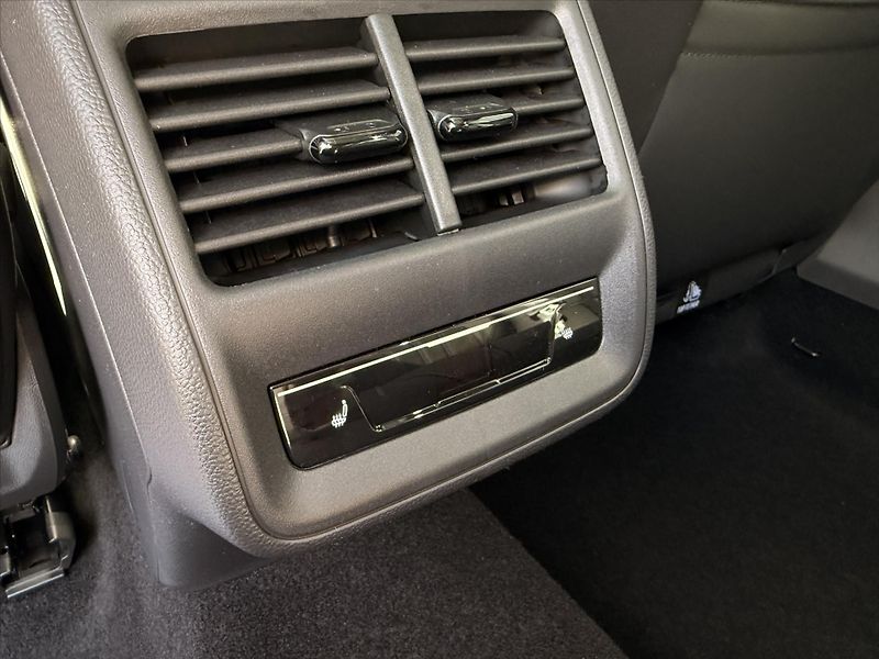 Volkswagen Passat (2026) 2,0 TSI 195kW 7DSG  R-Line Peo - fotka 22 z 23