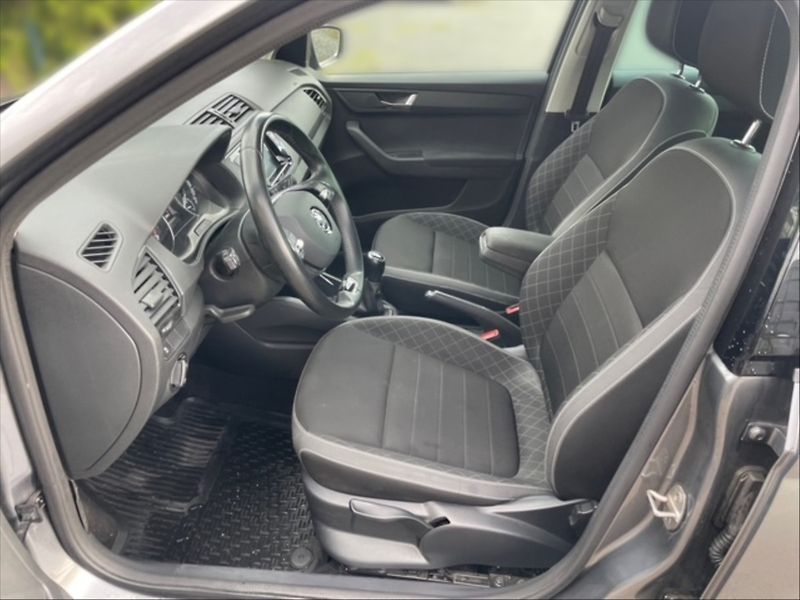 Škoda Fabia 1,0 TSI 70 Ambition - fotka 7 z 11
