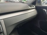 Volkswagen Passat (2011) 1.4 Tsi  SERVISKA - náhled 15